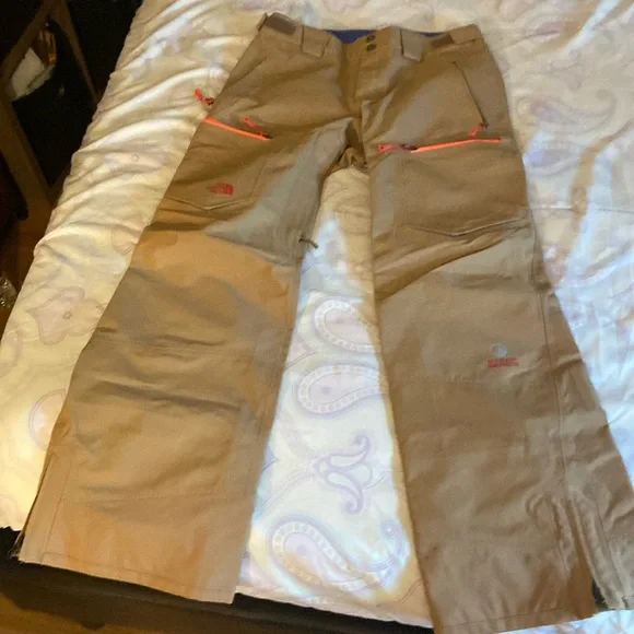 North face, snow pants - Picture 1 of 12